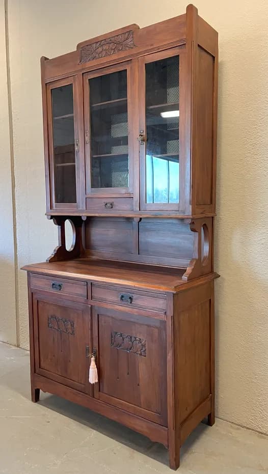 Credenza con vetrina epoca fine 800 in noce, Fine Ottocento