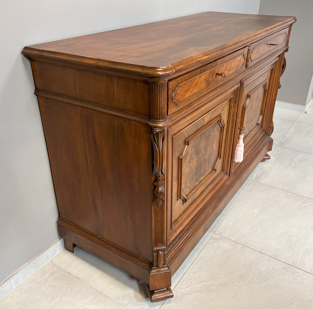 Importante credenza in noce epoca 800 -Restaurata