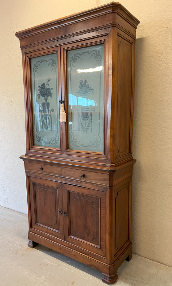 Credenza cristalliera epoca metà 800 in noce - Restaurata