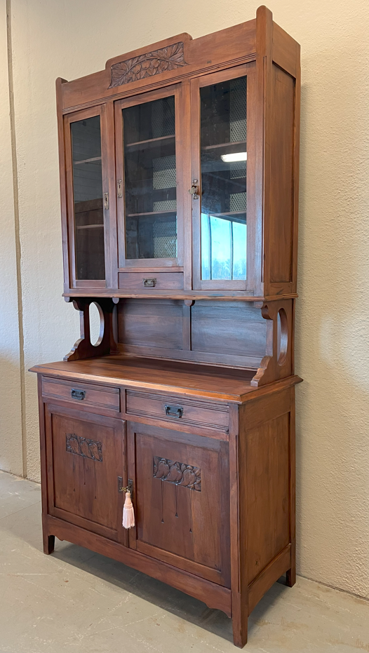 Credenza con vetrina epoca fine 800 in noce - Restaurata