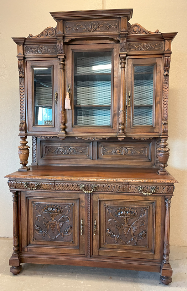 Credenza scolpita epoca metà 800 - Noce - Restaurata